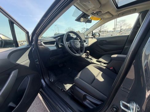 Used 2023 Toyota Corolla LE w/ LE Premium Package image 13