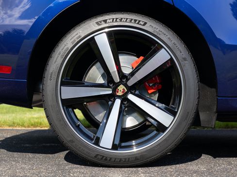 Used 2024 Porsche Macan GTS AWD/4WD image 29