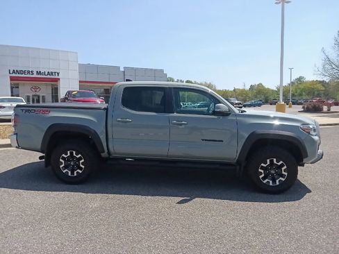 Used 2023 Toyota Tacoma TRD Off-Road AWD/4WD image 2