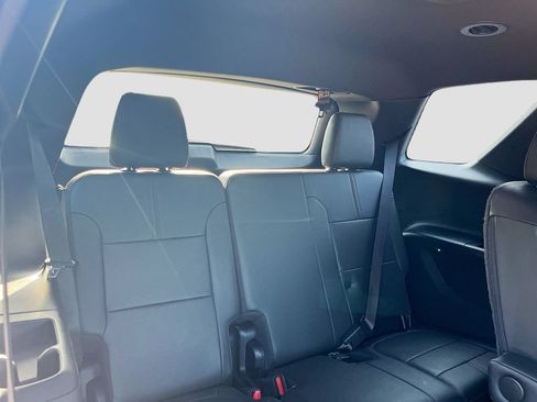 Used 2023 Chevrolet Traverse RS w/ LPO, Cargo Package FWD image 28