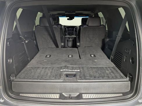 Used 2018 Cadillac Escalade Platinum image 28