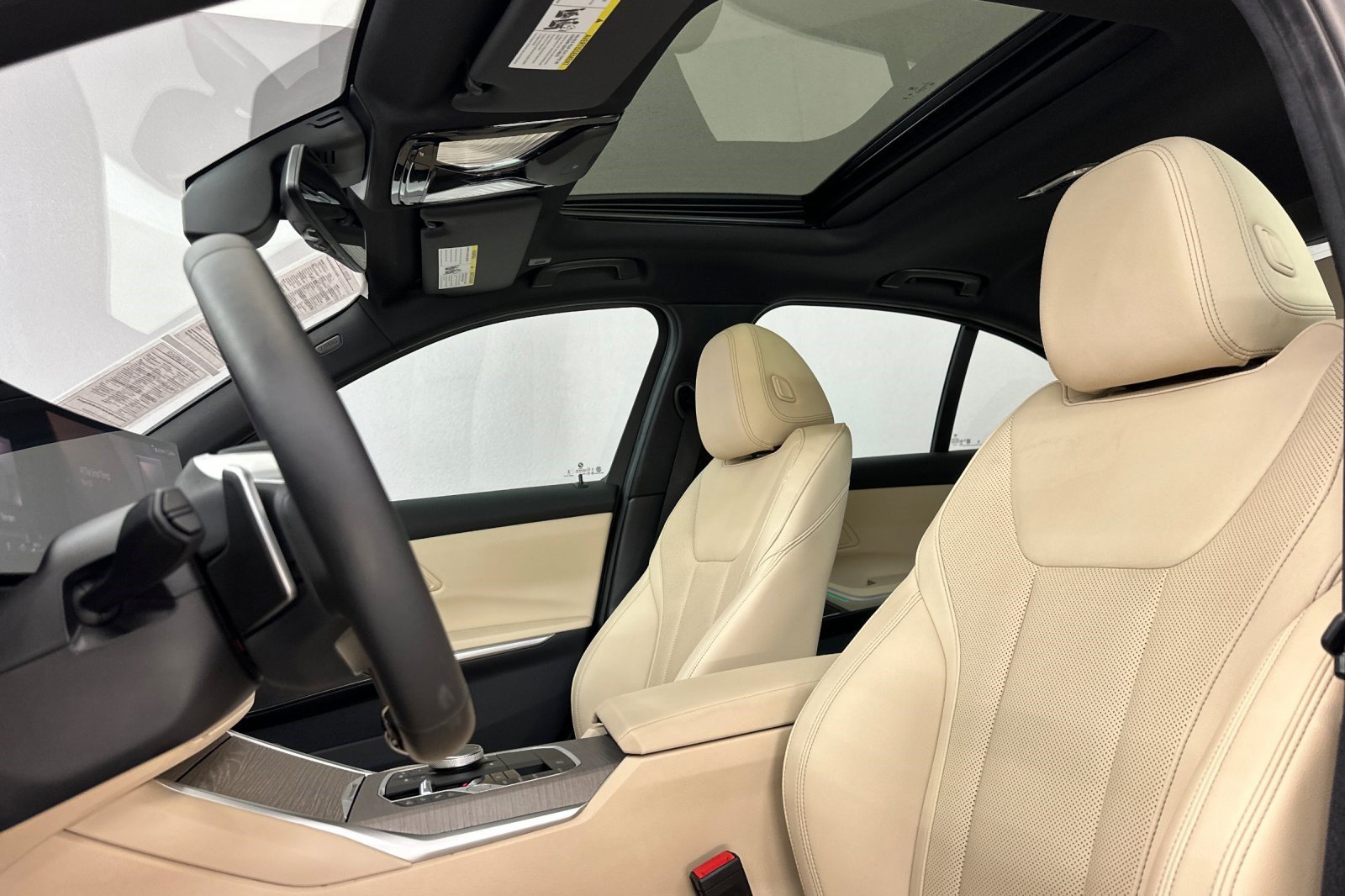 Certified 2025 BMW 330i Sedan RWD image 24