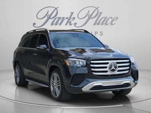 Used 2024 Mercedes-Benz GLS 450 4MATIC image 7