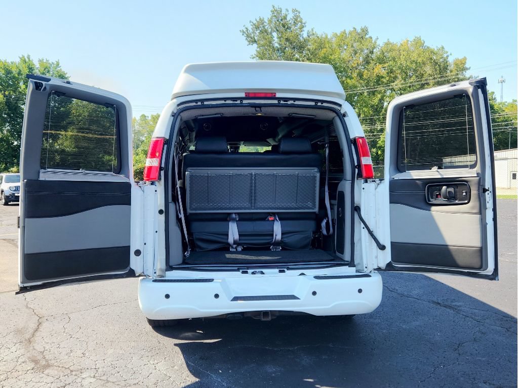 Used 2020 Chevrolet Express 2500 Extended w/ Enhanced Convenience Package RWD image 20