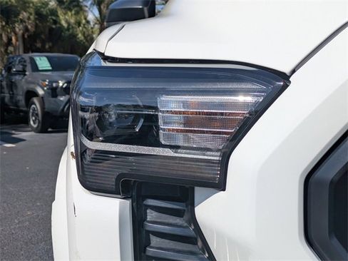Used 2024 Toyota Tacoma SR image 9