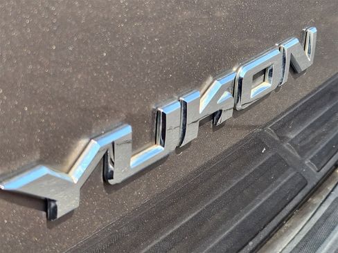 Used 2014 GMC Yukon SLT w/ Texas Edition image 12