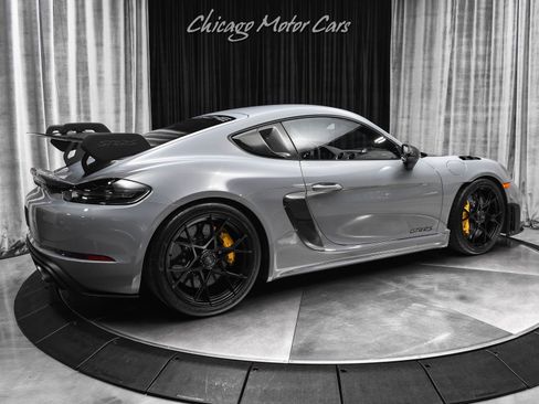 Used 2024 Porsche 718 Cayman GT4 RS RWD image 5