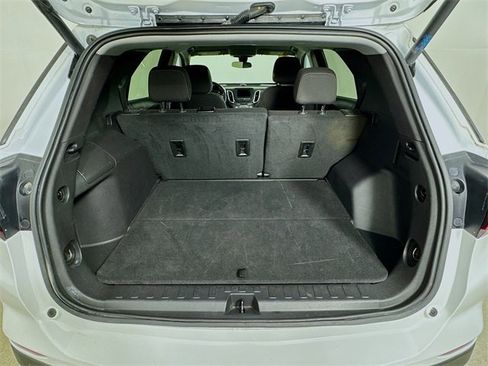 Used 2024 Chevrolet Equinox LT image 24