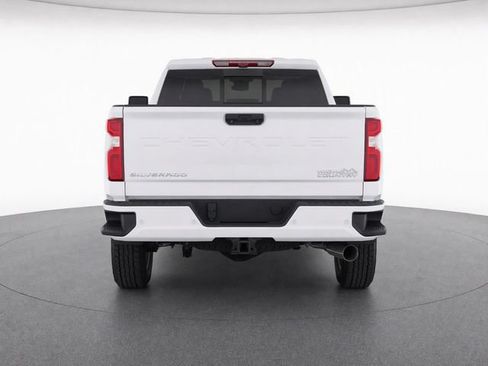 Used 2020 Chevrolet Silverado 2500 High Country w/ Technology Package AWD/4WD image 2