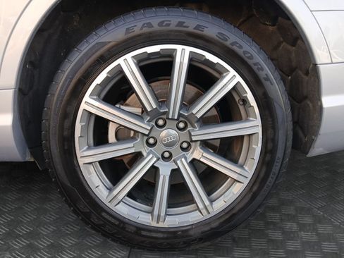 Used 2018 Audi Q7 3.0T Prestige w/ Prestige Package AWD/4WD image 23