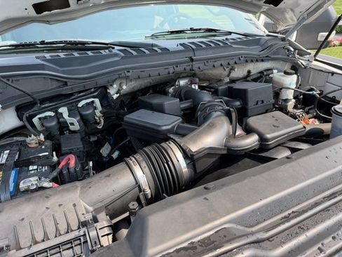 Used 2020 Ford F250 XLT w/ Snow Plow Prep Package AWD/4WD image 26