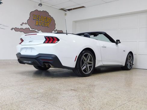 Used 2025 Ford Mustang GT Premium RWD image 9