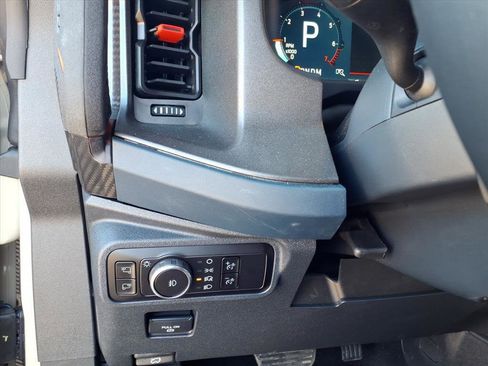 Used 2025 Ford Bronco Raptor image 13