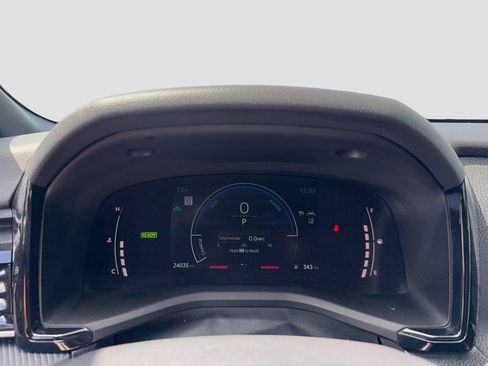 Used 2025 Toyota Camry SE FWD image 18