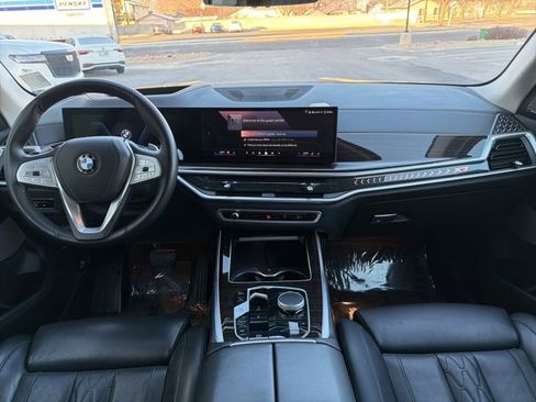 Used 2025 BMW X7 xDrive40i image 19