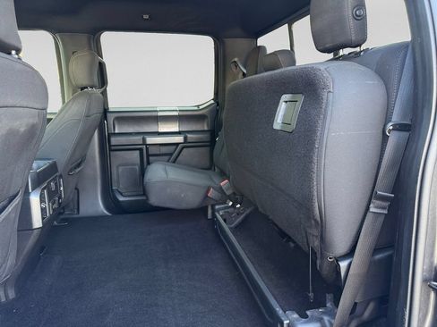 Used 2018 Ford F150 XLT w/ Equipment Group 302A Luxury AWD/4WD image 32