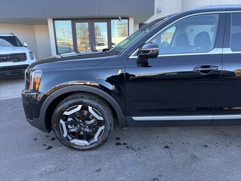 New 2025 Kia Telluride EX image 11