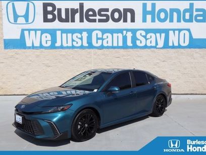 Used 2025 Toyota Camry SE w/ Multimedia Upgrade Package