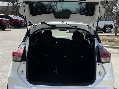 Used 2023 Nissan Kicks SV image 26