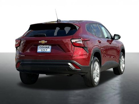 Used 2024 Chevrolet Trax LS FWD image 8