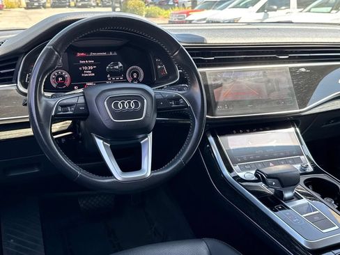 Used 2019 Audi Q8 Premium Plus w/ Premium Plus AWD/4WD image 34