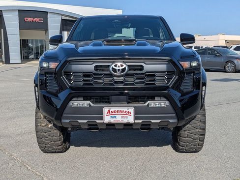 Used 2025 Toyota Tacoma TRD Sport image 9