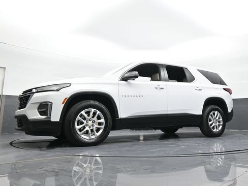 Used 2023 Chevrolet Traverse LS image 53