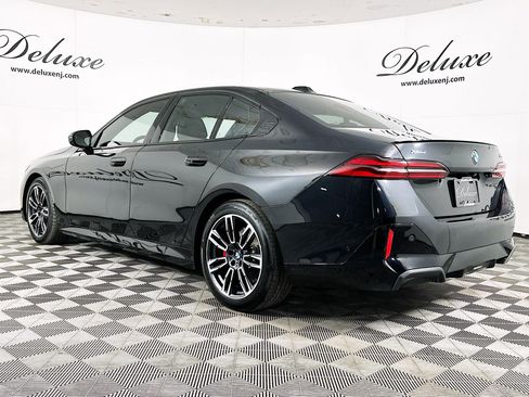 Used 2024 BMW 540i xDrive 540i xDrive Premium M Sport w/ Premium Package image 4