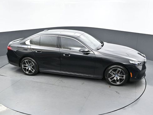 Used 2024 BMW i5 eDrive40i w/ M Sport Package image 43