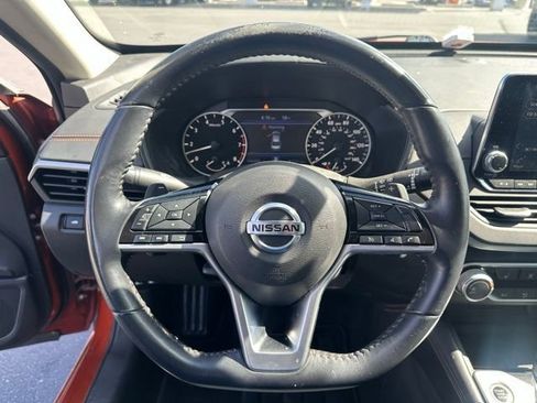 Used 2019 Nissan Altima 2.5 SR w/ SR Premium Package AWD/4WD image 6