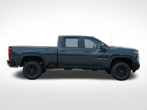 New 2026 Chevrolet Silverado 2500 ZR2 AWD/4WD image 2