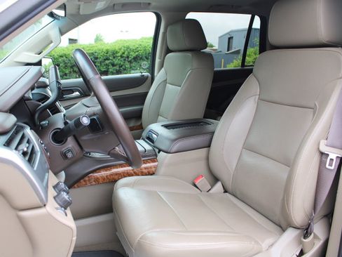 Used 2019 Chevrolet Tahoe Premier AWD/4WD image 26