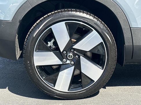 Certified 2023 Volvo XC40 Recharge Ultimate w/ Protection Package Premier image 27