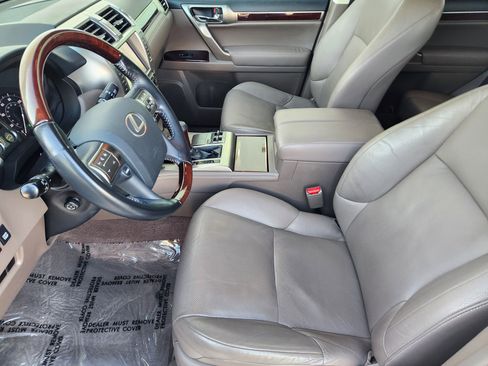 Used 2017 Lexus GX 460 image 11