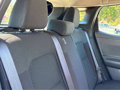 Used 2025 Nissan Kicks S image 8