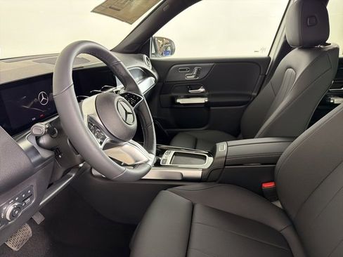 New 2026 Mercedes-Benz GLB 250 4MATIC image 11
