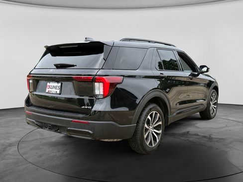 Used 2025 Ford Explorer ST-Line AWD/4WD image 9