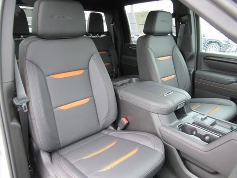 New 2026 GMC Sierra 2500 AT4 w/ AT4 Premium Plus Package AWD/4WD image 10