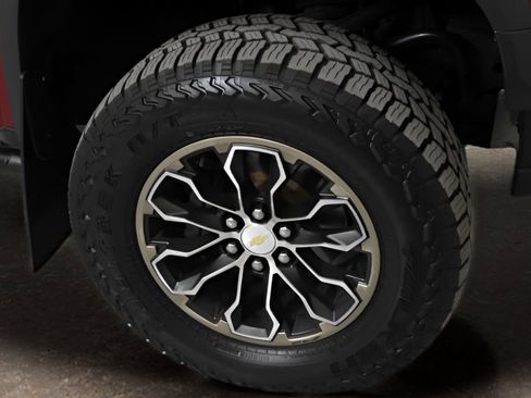 Used 2018 Chevrolet Colorado ZR2 image 8