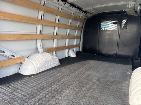 Used 2024 Chevrolet Express 2500 w/ Driver Convenience Package RWD image 24