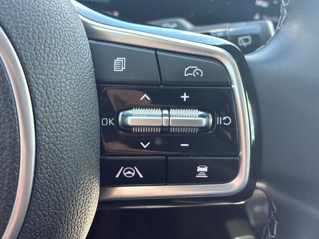 Used 2025 Kia Sorento S FWD image 37