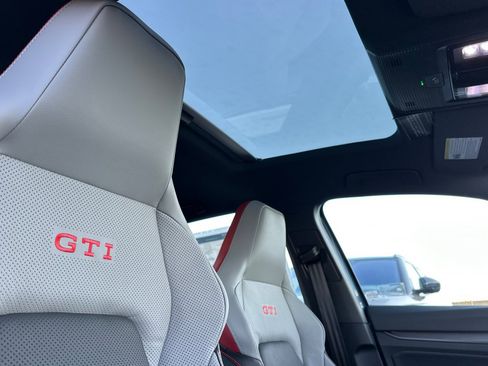 New 2026 Volkswagen GTI SE image 16