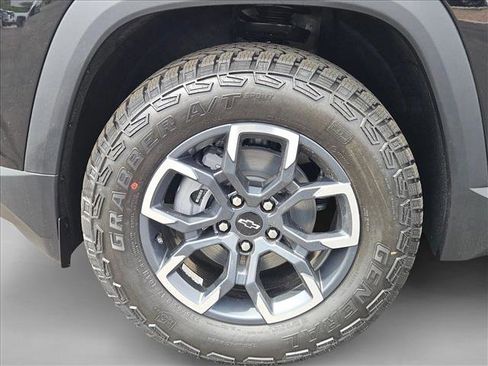 New 2026 Chevrolet Equinox ACTIV FWD image 9