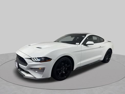 Used 2018 Ford Mustang Coupe w/ Equipment Group 101A RWD image 24