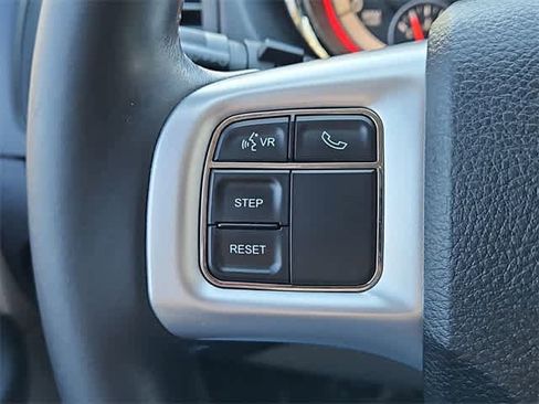 Used 2013 Dodge Grand Caravan SE image 22