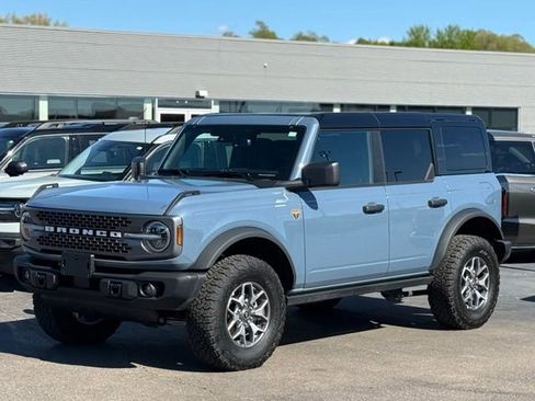 Used 2025 Ford Bronco Badlands AWD/4WD image 40