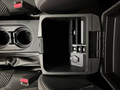 Used 2017 Nissan Frontier Desert Runner RWD image 22