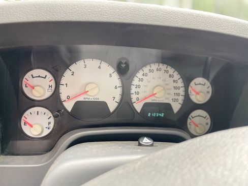 Used 2008 Dodge Ram 1500 Truck ST AWD/4WD image 14