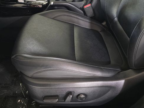 Used 2024 Kia Seltos EX FWD image 23