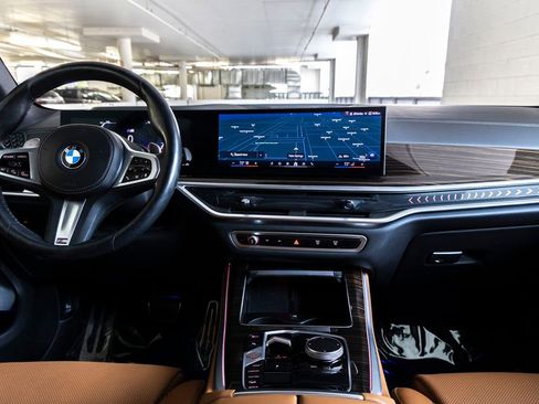 Certified 2024 BMW X5 xDrive40i w/ M Sport Package image 11